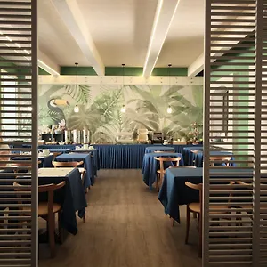https://hotel-lucerna.it-tuscanyhotel.com